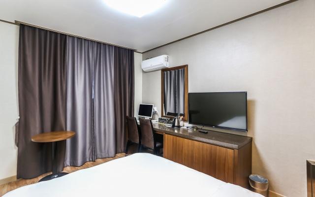 Hyundai Motel Gangneung Zewnętrze zdjęcie